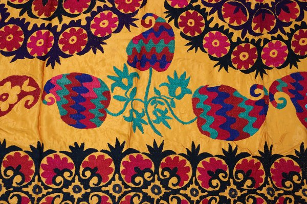 Vintage Hand Embroidered Suzani Wall Hanging, Uzbekistan, 1920s-UZN-1451165