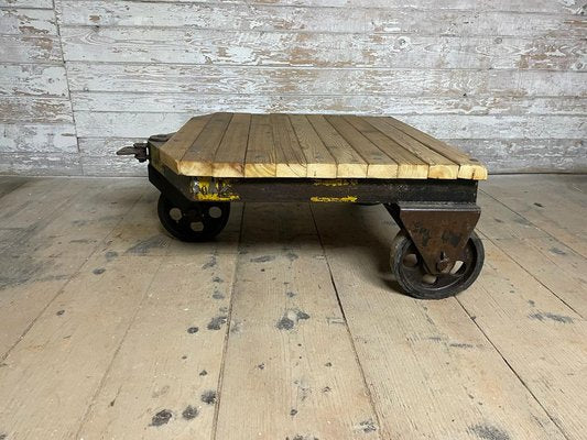 Vintage Industrial Coffe Table-GUH-1774356