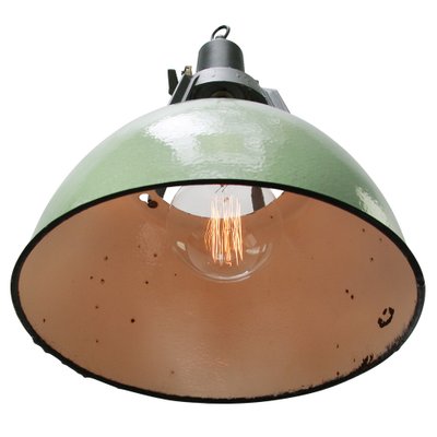 Vintage Industrial Green Enamel Pendant Light-BLS-1372990