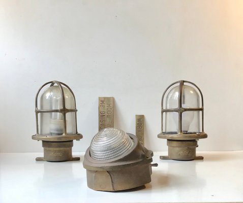 Vintage Italian Marine Ship Lights in Bronze from Miletich, 1970s, Set of 3-LCR-971388