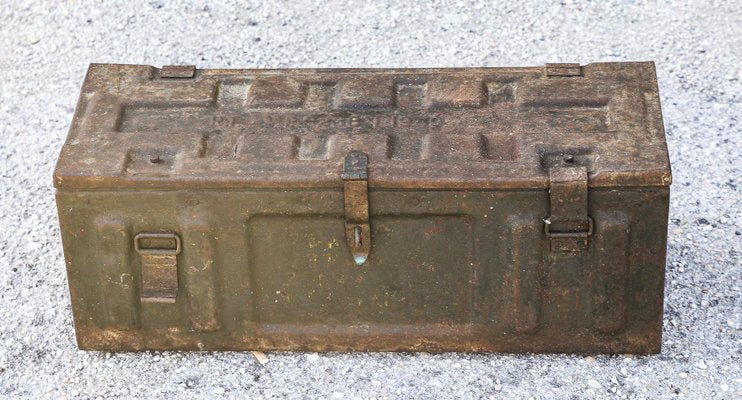 Vintage Metal Military Trunk, 1940s-RAQ-1389096