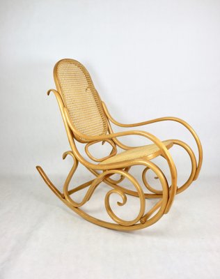 Vintage Natural Wood Rocking Chair attributed to Michael Thonet-UJQ-2036214