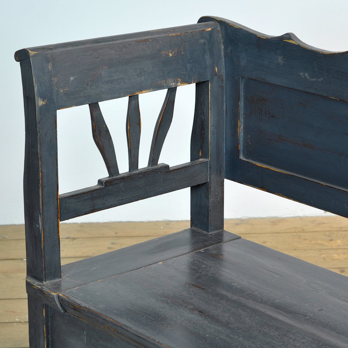 Vintage Pine Bench, 1925