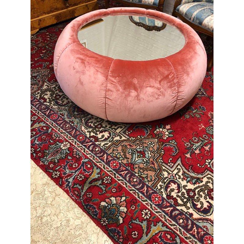 Vintage Pink Velvet Pouf by Simoeng