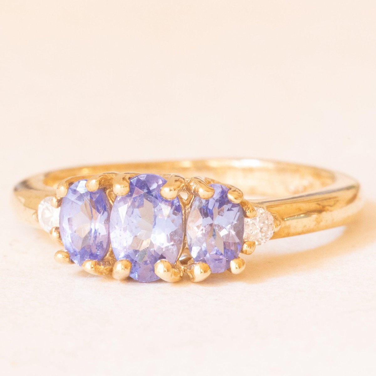 Vintage Ring in 9k Yellow Gold with Tanzanites and Brilliant Cut Diamonds, 2004