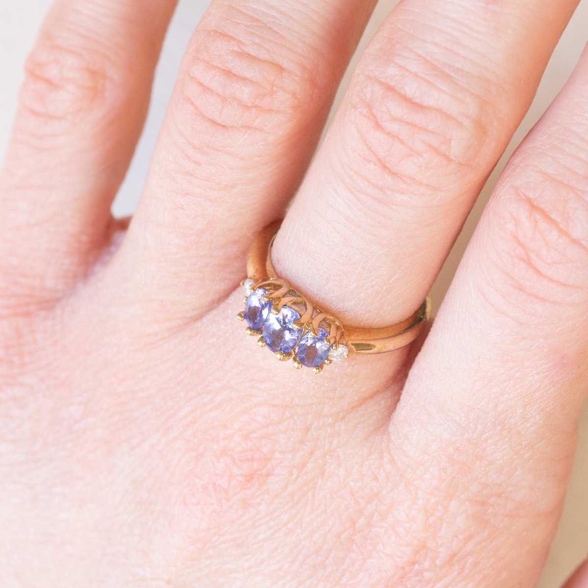 Vintage Ring in 9k Yellow Gold with Tanzanites and Brilliant Cut Diamonds, 2004