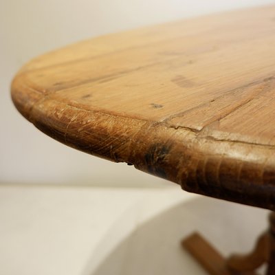 Vintage Round Pedestal Table-NYF-2019002