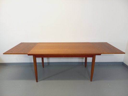 Vintage Scandinavian Style Dining Table in Teak, 1960s-AHO-1751714