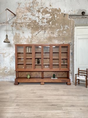 Vintage Showcase in Oak-UX-1726543