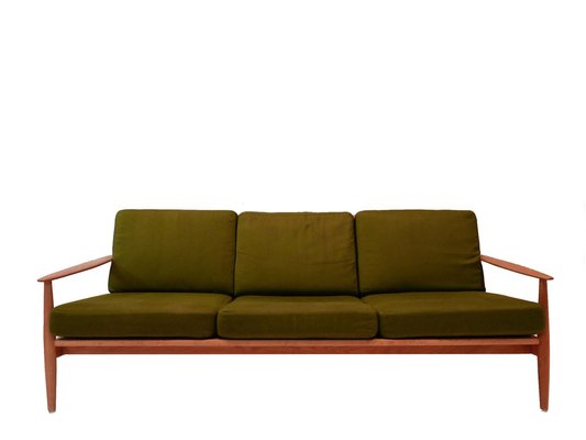 Vintage Sofa in the style of Hans J. Wegner-OGU-1287045