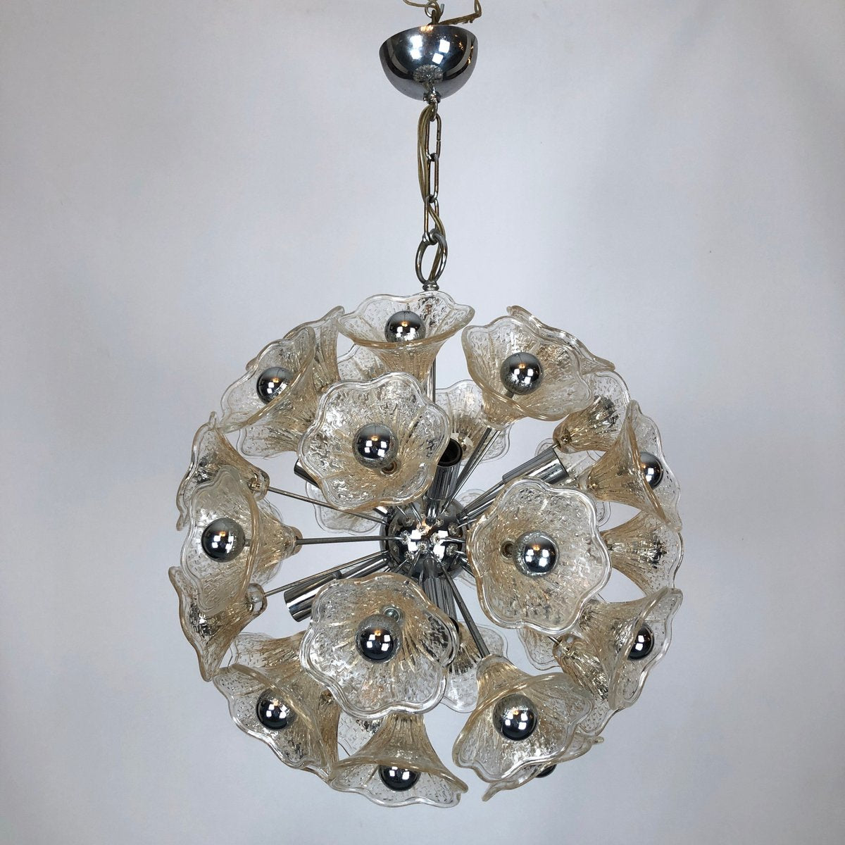 Vintage Sputnik Chandelier with 35 Glass Flowers from Venini, 1970s