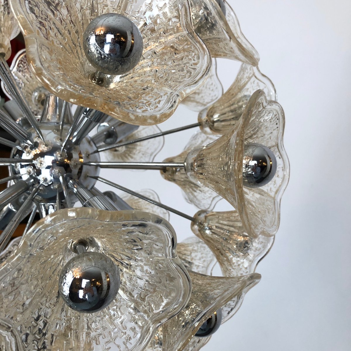 Vintage Sputnik Chandelier with 35 Glass Flowers from Venini, 1970s