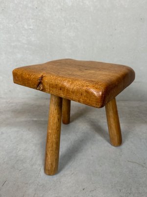 Vintage Tripod Oak Stool-VUD-2026782