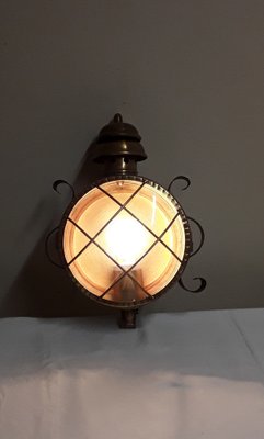 Vintage Wall Lamp in Brass with Arched Glass, 1980s-HOI-1789359