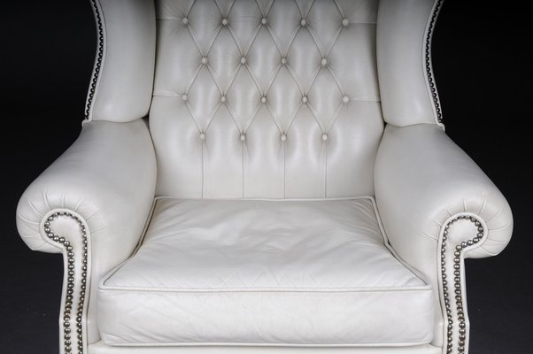 Vintage White Leather Chesterfield Armchair-FLW-1402096