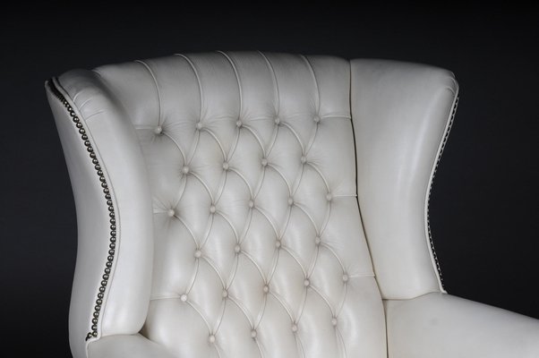 Vintage White Leather Chesterfield Armchair-FLW-1402096