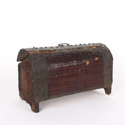 Vintage Wooden Travel Box-VMM-1777244