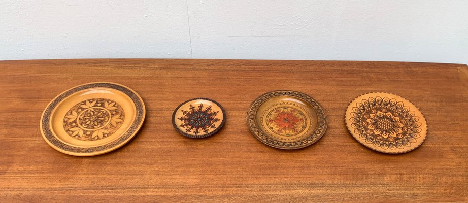 Vintage Wooden Wall Plates, Set of 4-UAH-1313369