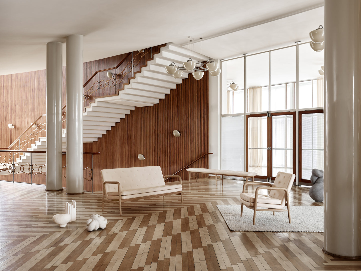VLA76 FOYER SERIES