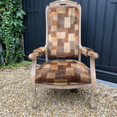 Voltaire Chair with Carved Ridge-VBM-1408004