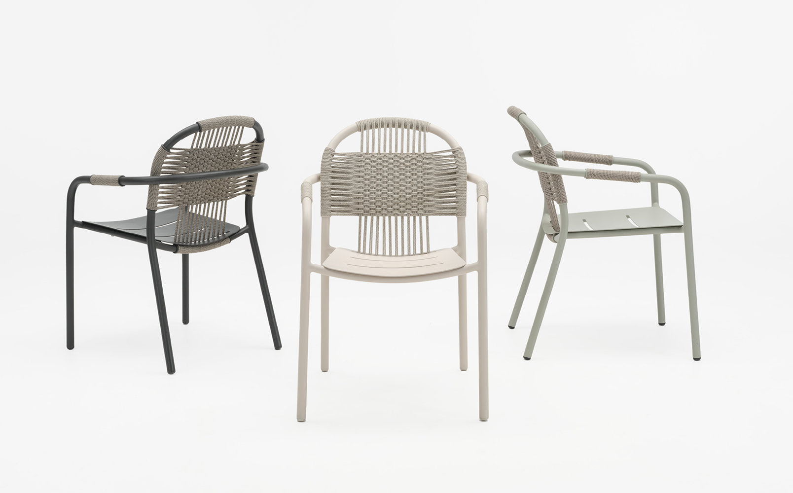 CLEO - Aluminium garden chair with armrests by Vincent Sheppard