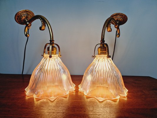 Wall Lights in Gilded Bronze and Grooved Glass from Holophane, 1920s, Set of 2-FAX-1733863