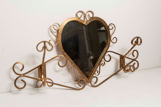 Wall-Mounted Coat Rack with Heart-Shaped Mirror