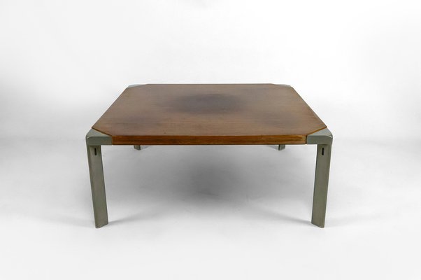 Walnut and Aluminum Coffee Table by Osvaldo Borsani for Tecno, 1960s-XNH-1808013