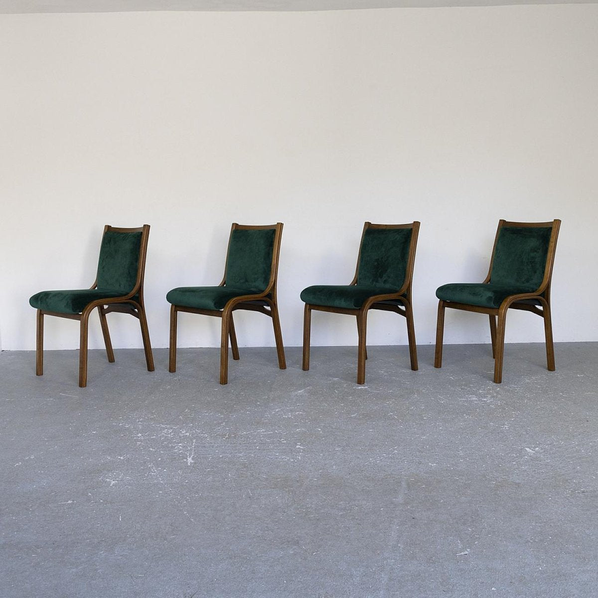 Walnut and Velvet Cavour Chairs by Gregotti, Meneghetti and Stoppino for Sim, 1960s, Set of 4