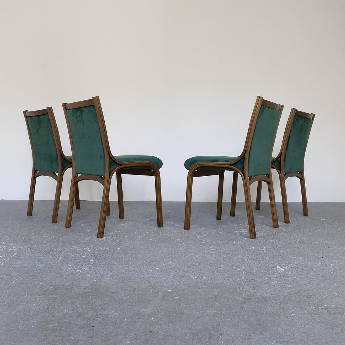 Walnut and Velvet Cavour Chairs by Gregotti, Meneghetti and Stoppino for Sim, 1960s, Set of 4