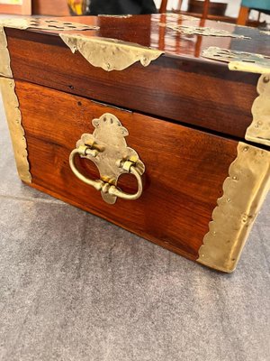 Walnut & Brass Travel Box, 1790s-SEI-1431987