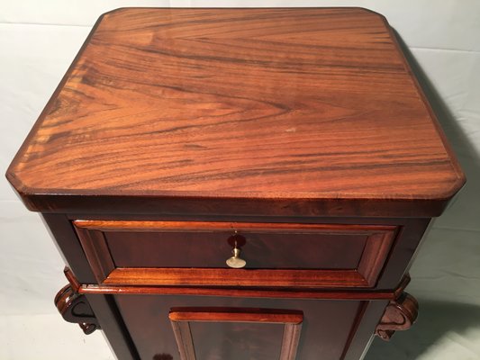 Walnut Chest of Drawers, 1900s-WQQ-681551