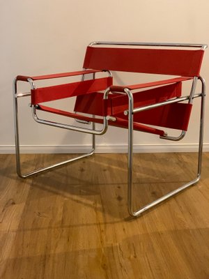 Wassily Armchair in Red Canvas by Marcel Breuer for Knoll International-JAG-1338337