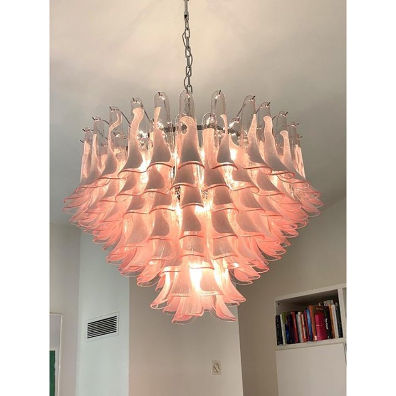 White and Pink Selle Murano Glass Petali Chandelier by Simoeng