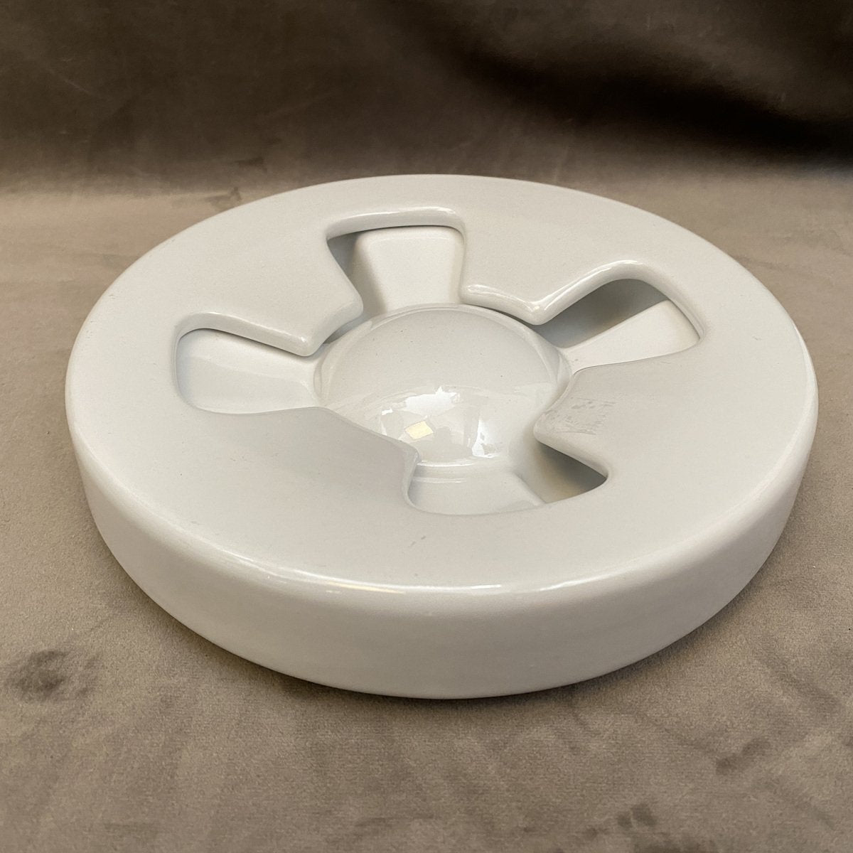 White Ceramic Ashtray by Mangiarotti for Brambilla, 1970s