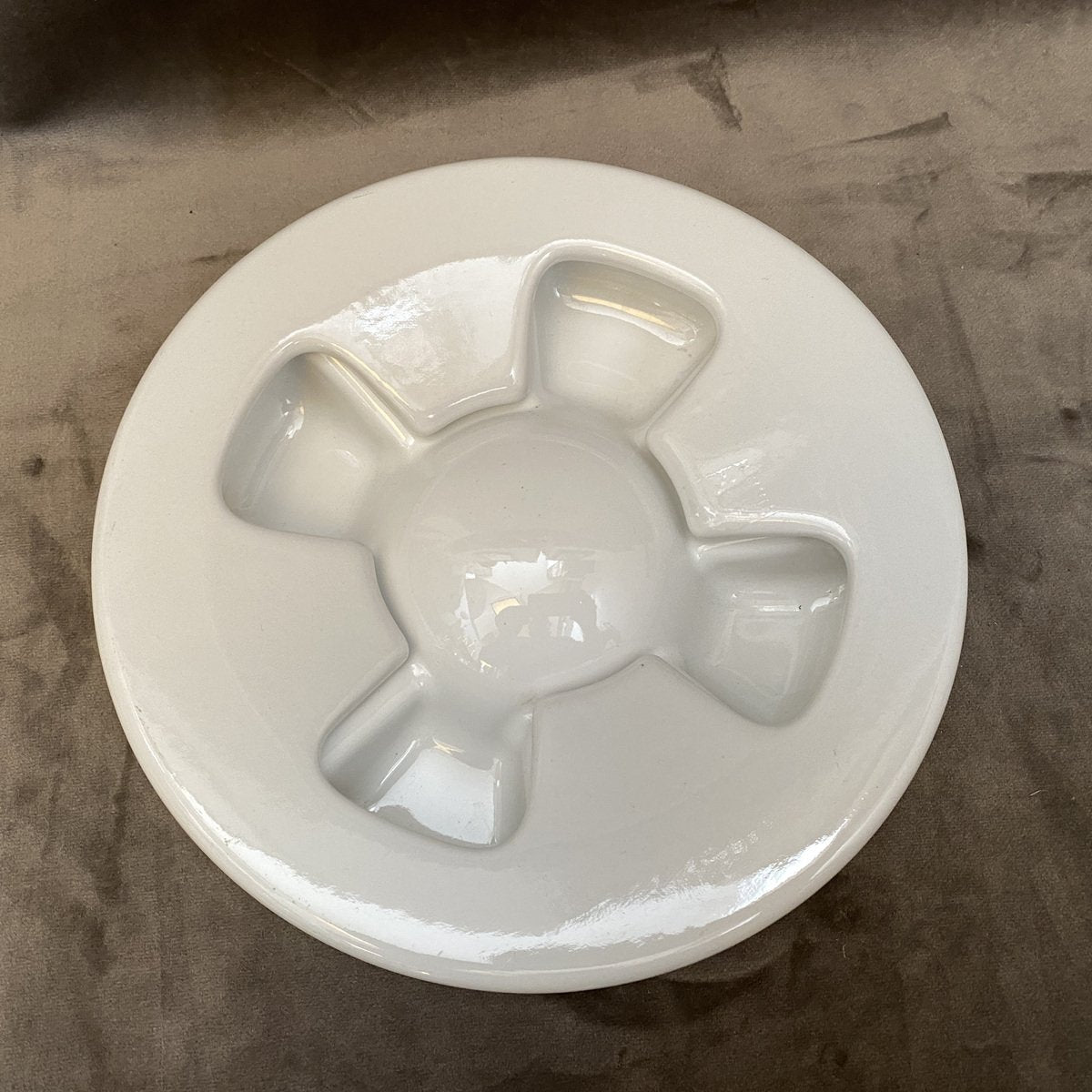 White Ceramic Ashtray by Mangiarotti for Brambilla, 1970s