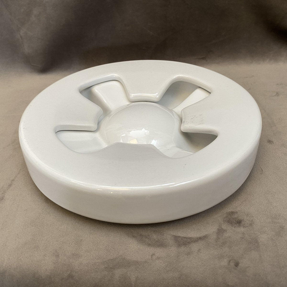 White Ceramic Ashtray by Mangiarotti for Brambilla, 1970s