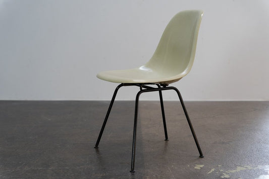 White Fiberglass Side Chair by Charles & Ray Eames for Herman Miller, 1960s