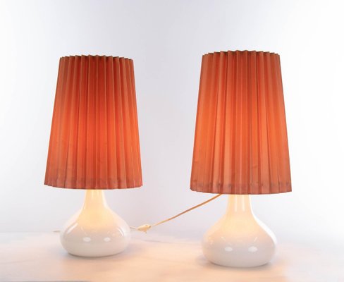 White Holmegaard Glass Table Lamps by Kyllä Svanlund, 1960s, Denmark, Set of 2-DEK-932621