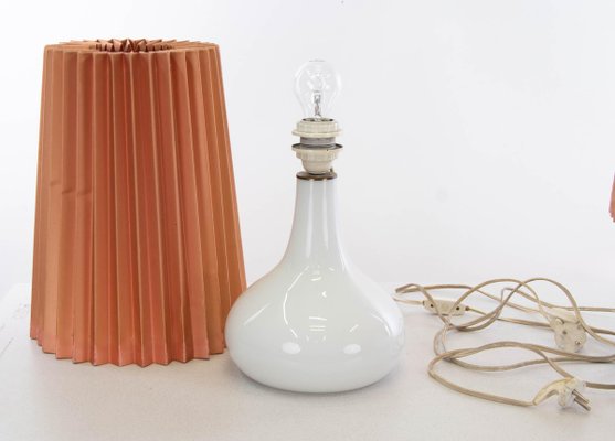 White Holmegaard Glass Table Lamps by Kyllä Svanlund, 1960s, Denmark, Set of 2-DEK-932621