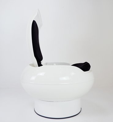 White Lacquered Egg Lounge Chair by Peter Ghyczy-NYF-2019045