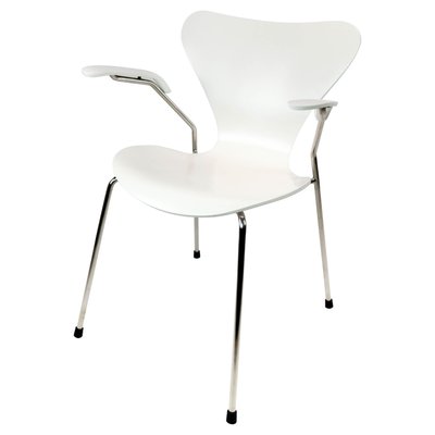 White Model 3207 Chair with Armrests by Arne Jacobsen and Fritz Hansen-UY-999256