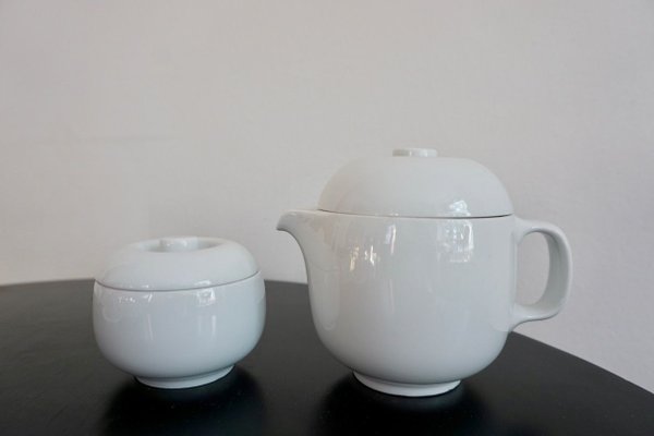 White Round Alföldi Szaturnusz Coffee Set by Horváth László & Ambrus Éva for Alföldi Porcelángyár, 1970s, Set of 17-HYJ-683413