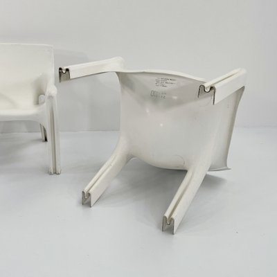 White Vicario Lounge Chairs by Vico Magistretti for Artemide, 1970s, Set of 2-WZS-2031468