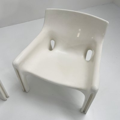 White Vicario Lounge Chairs by Vico Magistretti for Artemide, 1970s, Set of 2-WZS-2031468