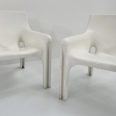 White Vicario Lounge Chairs by Vico Magistretti for Artemide, 1970s, Set of 2-WZS-2031468