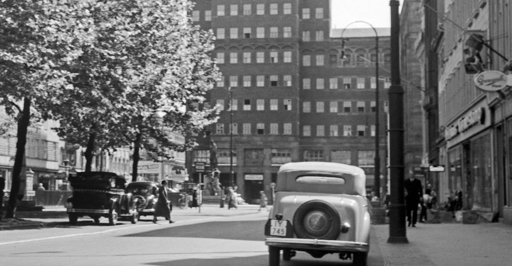 Wilhelm Marx Skyscraper at Duesseldorf City Centre, Germany 1937