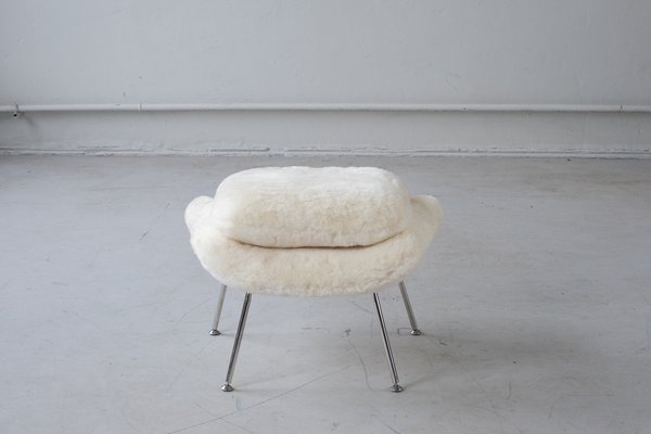 Womb Chair and Ottoman in Fluffy White Fabric by Eero Saarinen, 1948, Set of 2-IXA-1787025