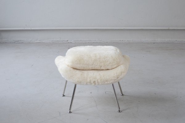 Womb Chair and Ottoman in Fluffy White Fabric by Eero Saarinen, 1948, Set of 2-IXA-1787025