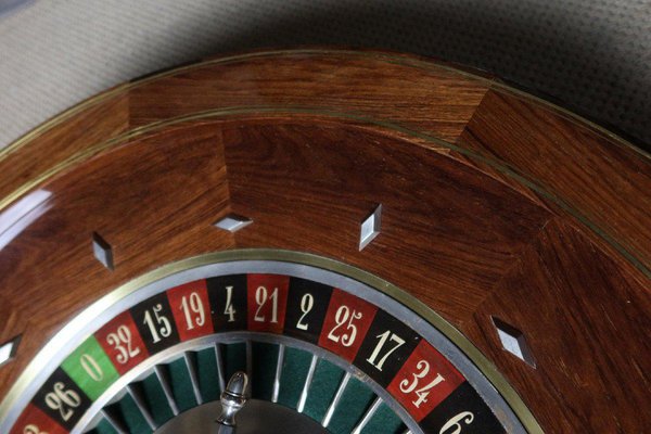 Wooden Casino Roulette-WSV-1220789